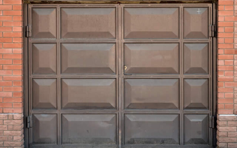 How To Know When To Replace Your Garage Door