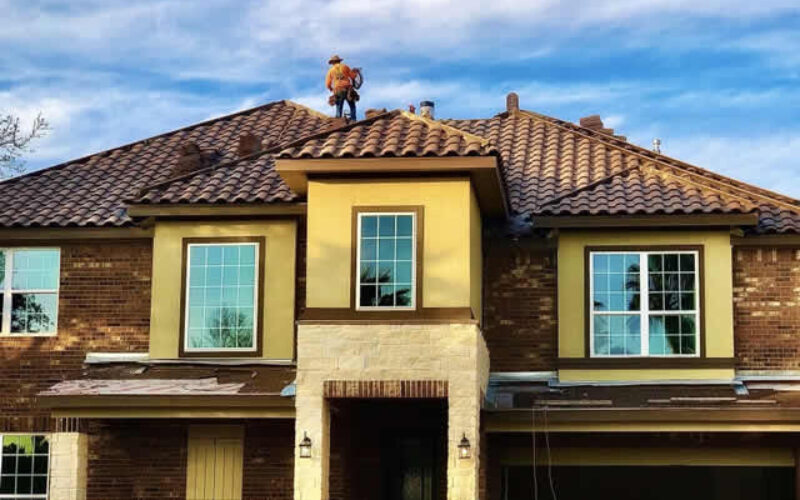 <span>Sunday Morning Tip for March 07:</span> Long-Lasting Materials to Replace Your Old Roofing With