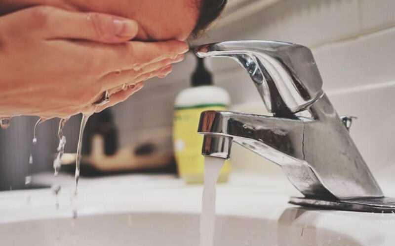 Signs That Your Home Has Hard Water and How You Can Get Rid of It