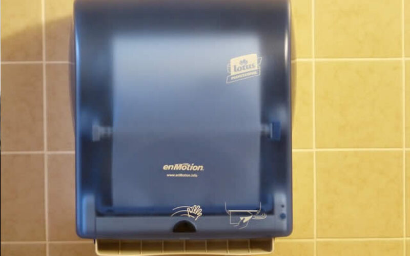 4 Hand Dryer Ideas That Fit Your Washroom Design