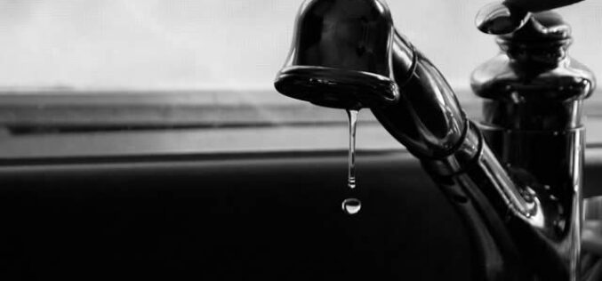 How to Decide Whether to Repair or Replace Your Leaky Faucet?