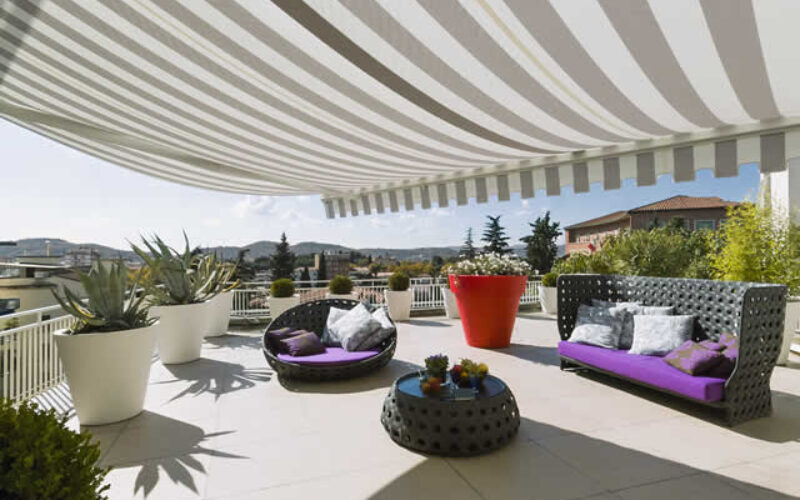 The Ultimate Buyer’s Guide to Outdoor Awnings