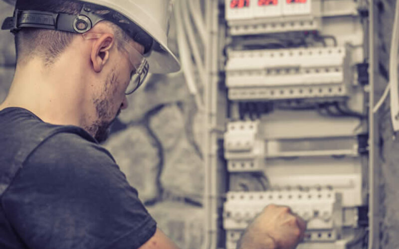 Why You Should Hire a Licensed Electrician for Your Home Renovation