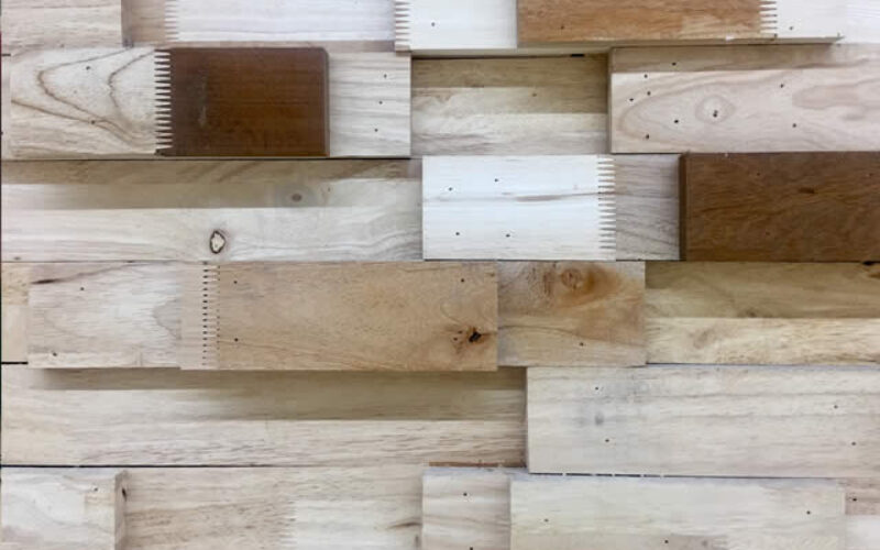 5 Benefits of Peel and Stick Wood Panels