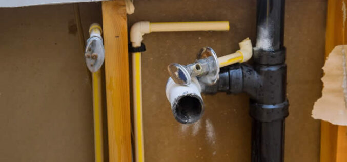Top Five Reasons to Hire an Emergency Plumber