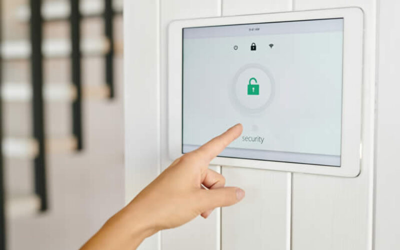 How To Protect Your House When You Are Traveling