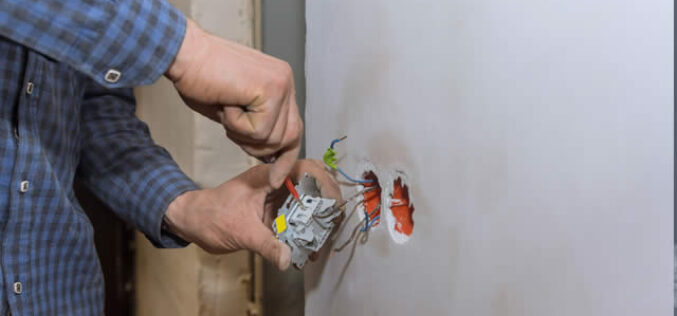 When It Is a Good Idea To Hire An Electrician