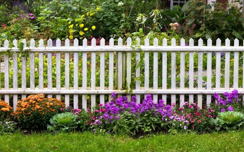 What Is the Importance of a Garden Fence