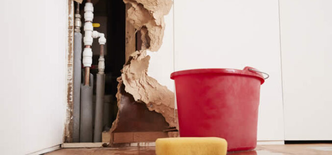 How to Determine if Your Old Pipes Are Considered a Plumbing Emergency