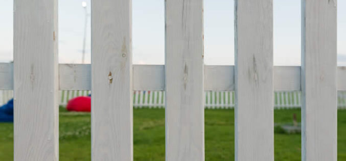 6 Reasons Why It is Worth Hiring A Fence Company Instead of DIY