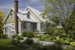 6 Ways to Decorate Your Front Yard