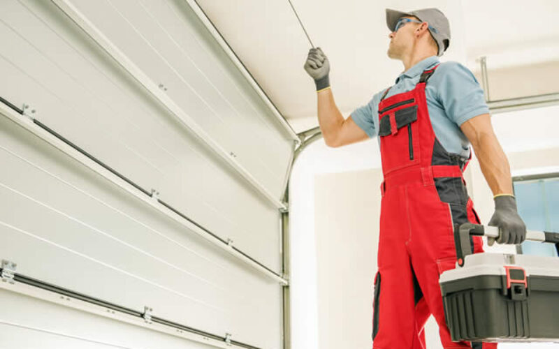 <span>Sunday Morning Tip for July 24:</span>  Need to Replace Your Garage Door? How to Get the Job Done Quickly?