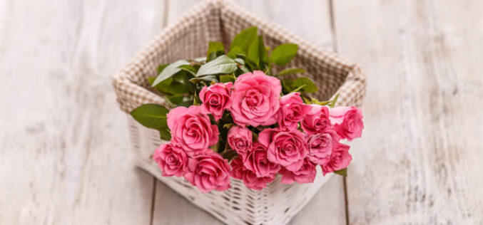 Tips To Decorate Your Home With Flowers On Your Wedding Anniversary