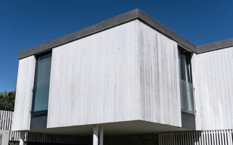 Got a Flat Roof? How to Keep It Maintained for a Long Life