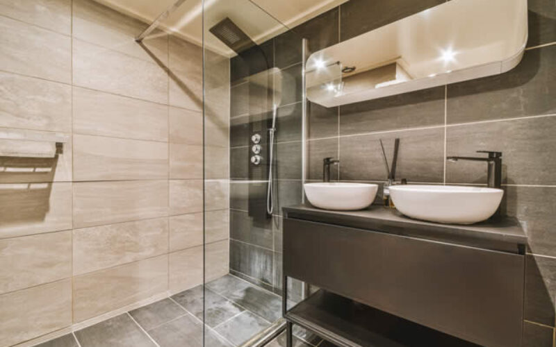 6 Surprising Benefits of Installing a Frameless Shower Door