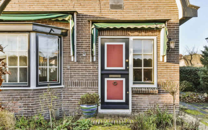 Top 5 Signs You Need to Replace Your Front Door