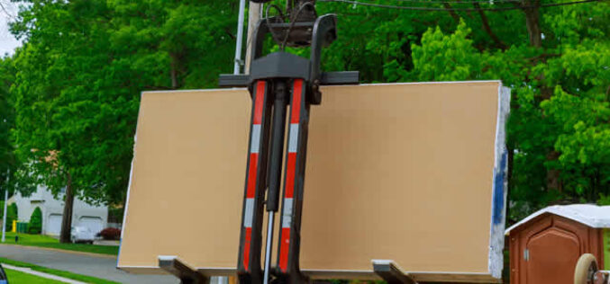 Benefits of Renting a Forklift for Your DIY Projects