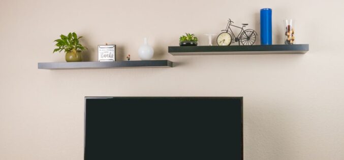 Tips for Hanging Floating Shelves in Your Home