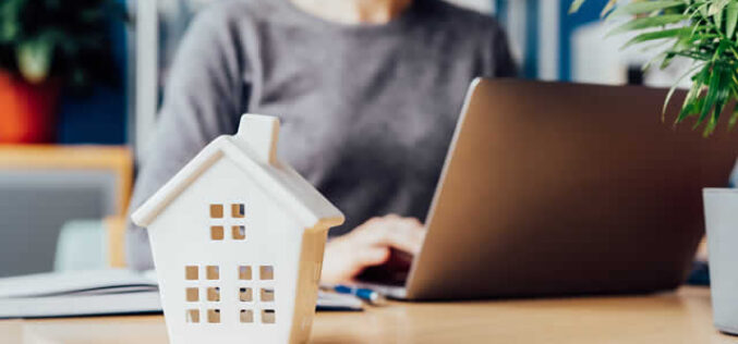 How To Make A Living By Working In The Real Estate Industry