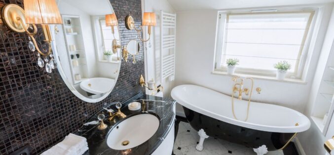 Helpful Tips for Refreshing a Vintage Bathroom