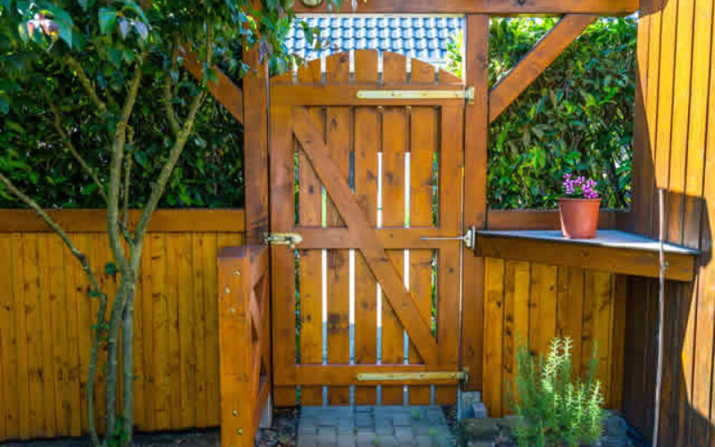 The Cost Savings of Wholesale Fencing for Your Home Or Business