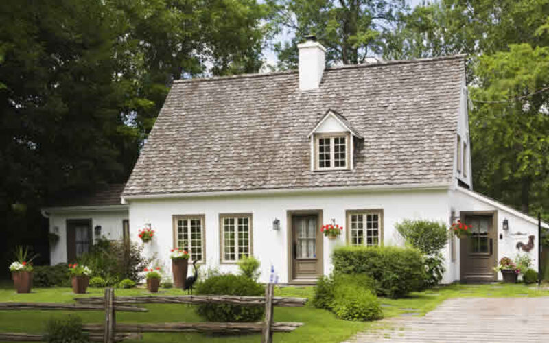 A Guide to Updating the Exterior of Your Historic Home