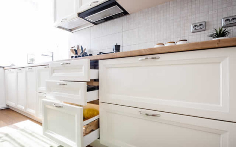 How to Choose the Right Material for Your Kitchen Cabinets