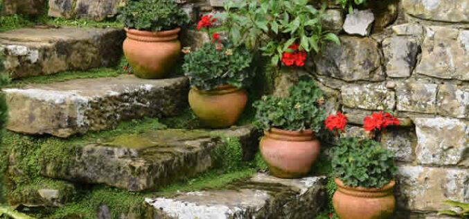 Benefits of Installing a Rock Wall in Your Yard