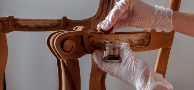 The Benefits of Restoring Old Wooden Furniture