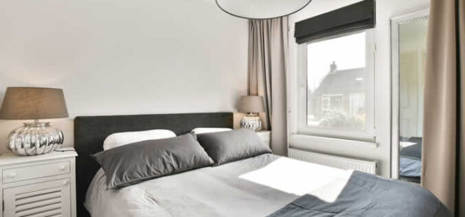 Ways to Maximize Comfort in a Small Bedroom Space