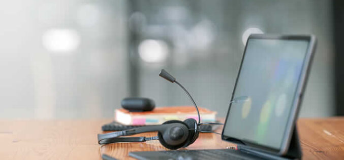 VoIP Vs. Traditional Phone Services – Why Florida Locals Are Making the Switch