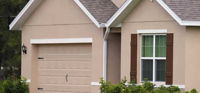 Insulated Vs. Non-Insulated Garage Doors – Which Is Right for You?