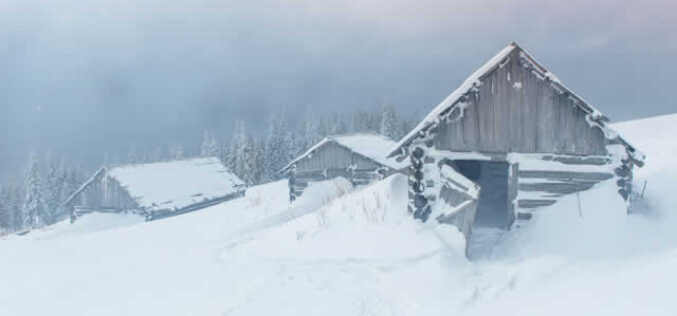 Best Roofing Options for Areas with Blizzards