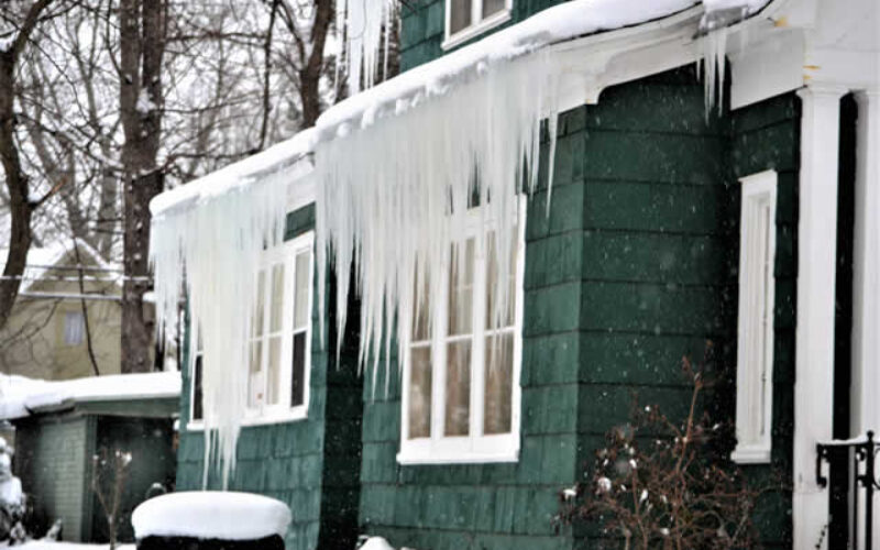 Preventing Ice Dams: A Winter Roof Maintenance Guide