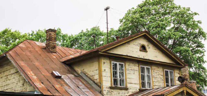 Mold Remediation in Historical Buildings: Navigating Challenges with Precision