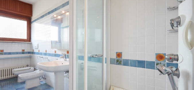 Innovations in Hygiene and Style: Maintenance Tips for Your Glass Shower Doors