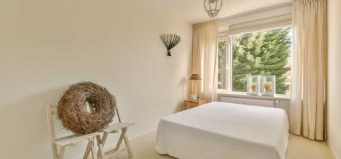 Transform Your Bedroom With These Stylish Window Ideas