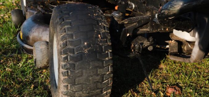 7 Tips for Choosing the Right Lawn Mower Tires