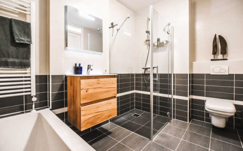 Top Shower Remodel Trends for a Modern Look
