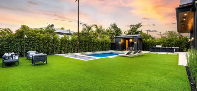 7 Reasons to Invest in Artificial Grass for Your Home