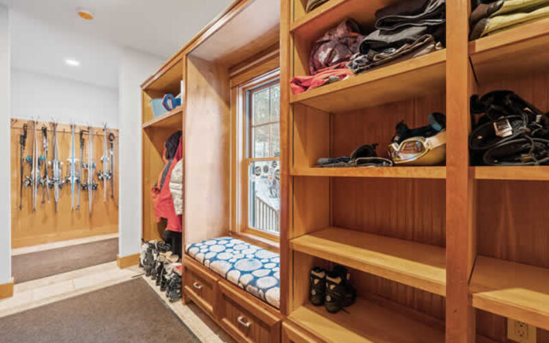 Guide to Designing the Perfect Ski Mudroom in Your Colorado Home