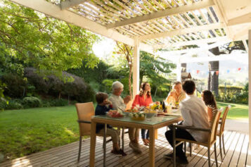 7 Low-Maintenance Pergola Options for Busy Homeowners