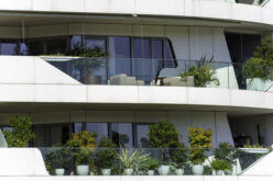 Guide to Transforming High-Rise Outdoor Space in Miami into a Lush Urban Retreat