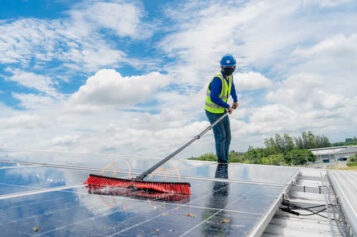 5 Tips to Help You Properly Maintain Home Solar Panels