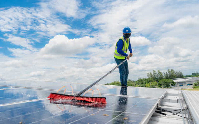 5 Tips to Help You Properly Maintain Home Solar Panels
