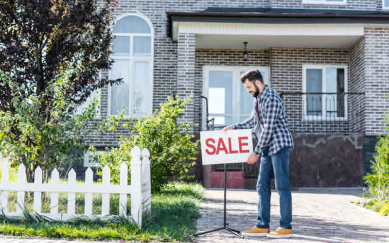 Seamless Guide to Selling a Home: To Remodel or Not to Remodel?