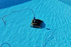 Say Goodbye to Pool Cleaning Woes – Innovative Gadgets for a Sparkling Pool