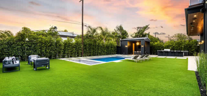 Why Artificial Grass Is a Great Alternative to Natural Lawns