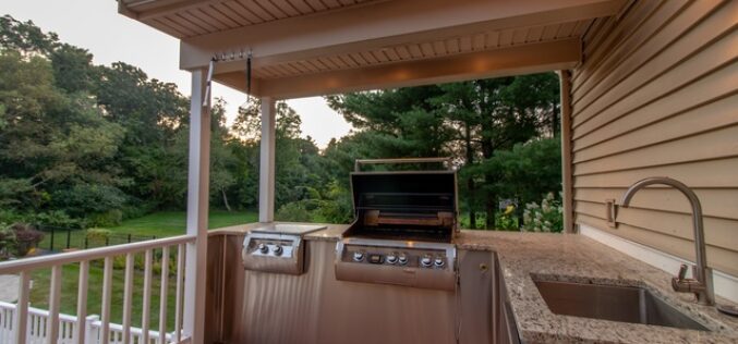 Useful Tips for Setting Up an Outdoor Kitchen
