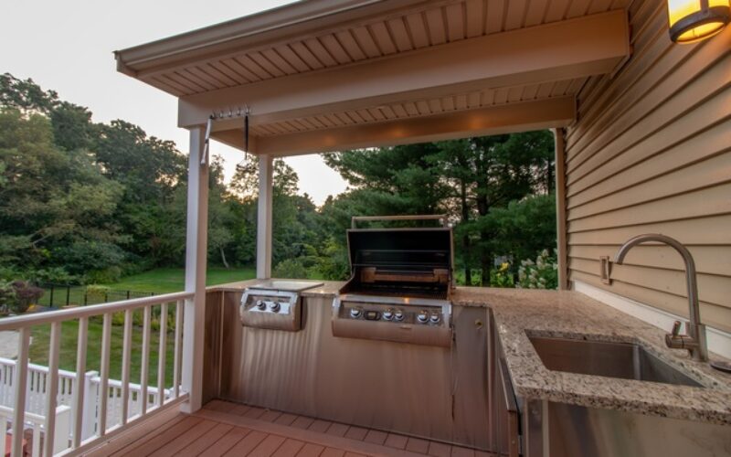 Useful Tips for Setting Up an Outdoor Kitchen